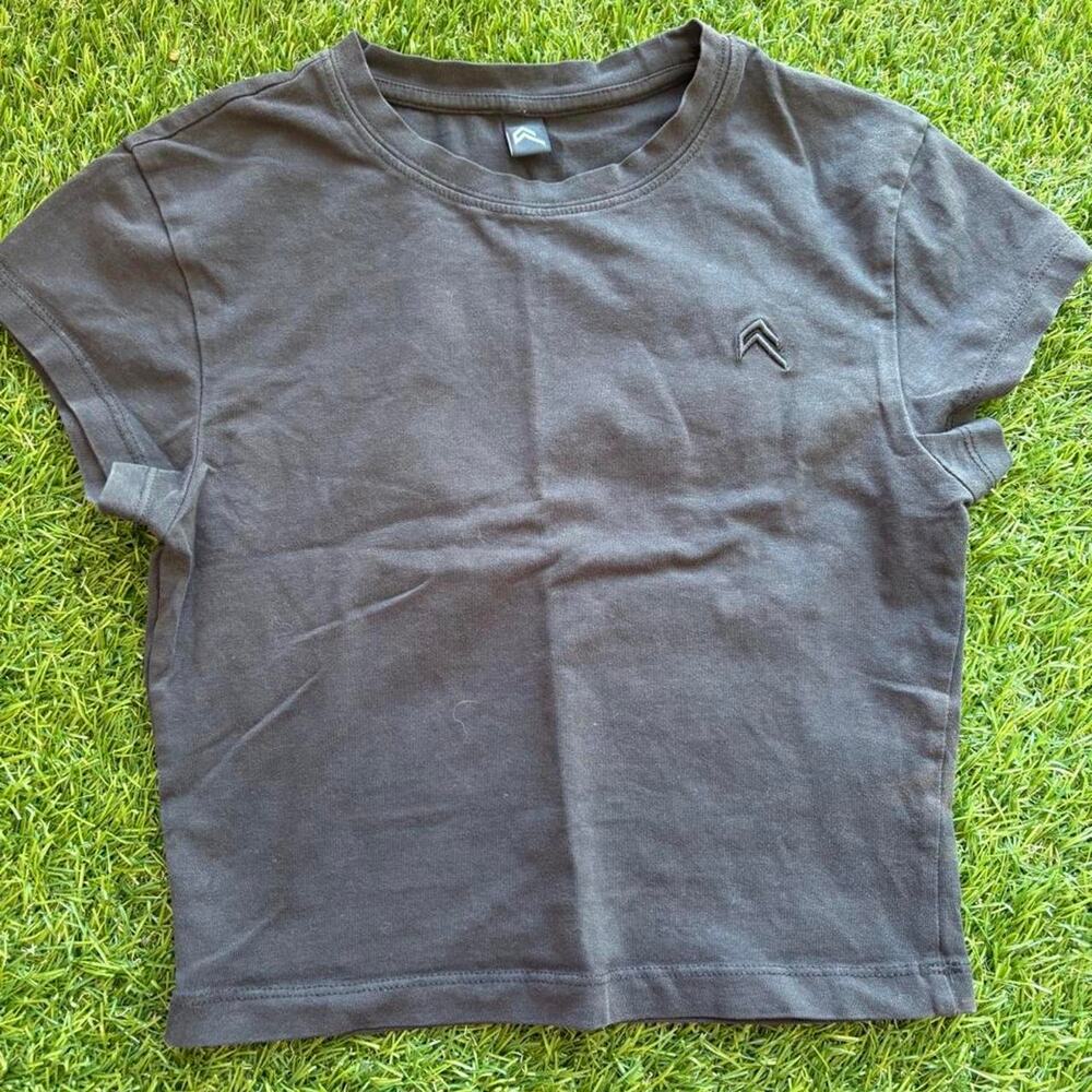 Oner active black cropped tee